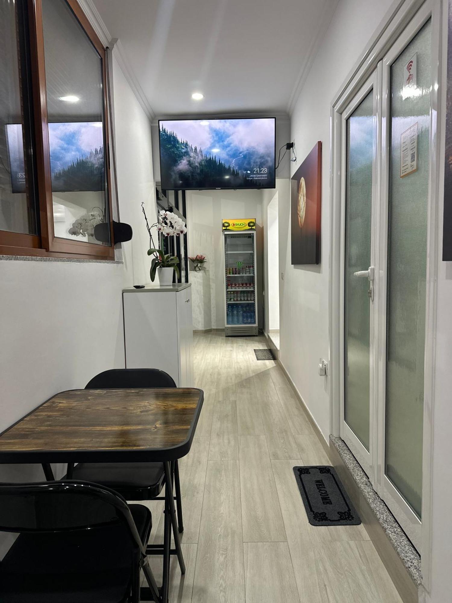 Aral Hostel بيرات المظهر الخارجي الصورة